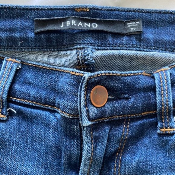 J Brand Cropped Flare Jean - Picture 4 of 6